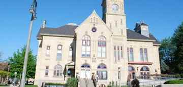 OPP investigated Petrolia councilor for watching town staff report
