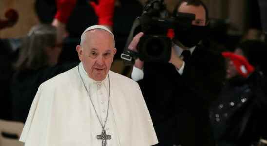 Pope Francis begins four day trip to the Mediterranean
