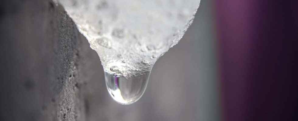 Researchers lower the freezing point of water to 44 °