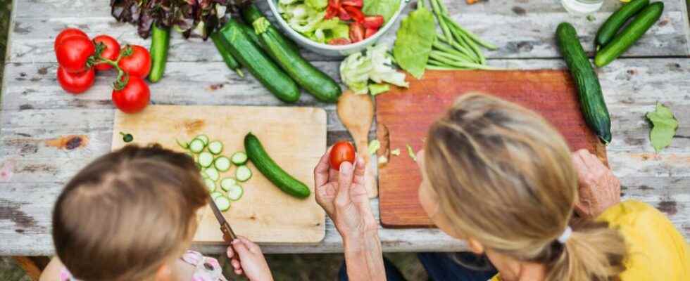 These 12 tips will help you eat more vegetables