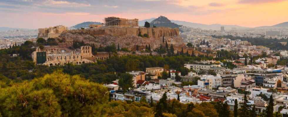Travel to Greece form health pass PCR tests Covid info