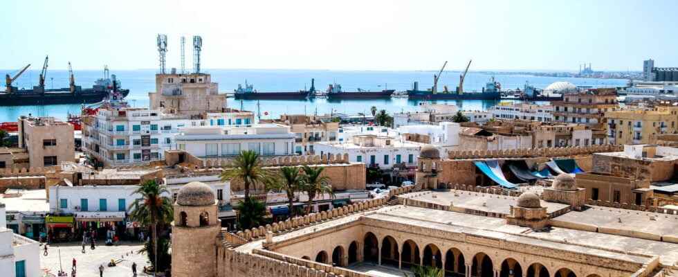 Travel to Tunisia new entry conditions info to go there