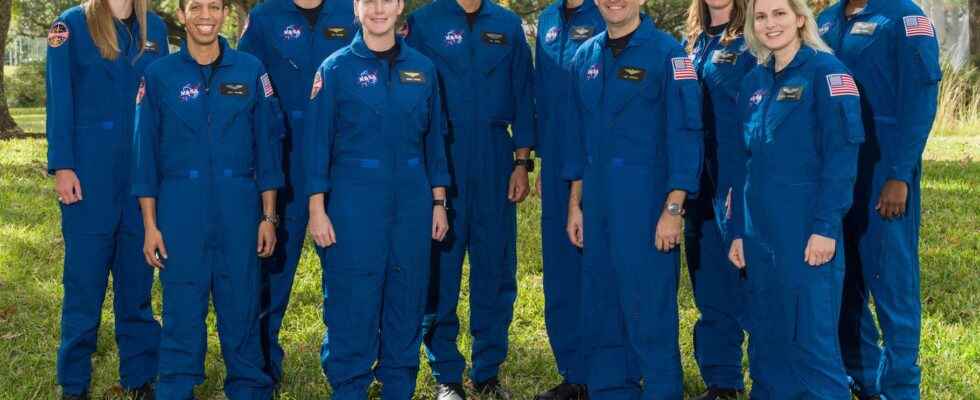 Who are the 10 new astronauts recruited by NASA
