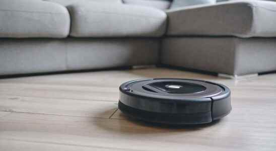 A robot vacuum has fled into a hotel