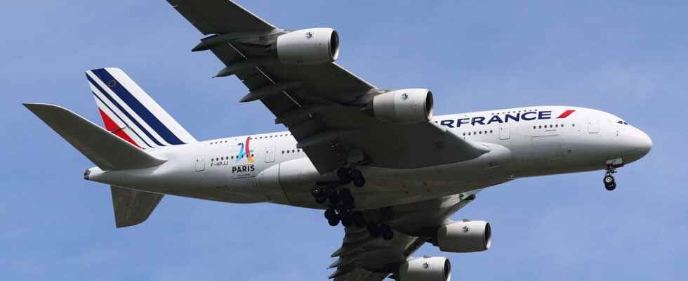 Air France call for an indefinite strike against the vaccination