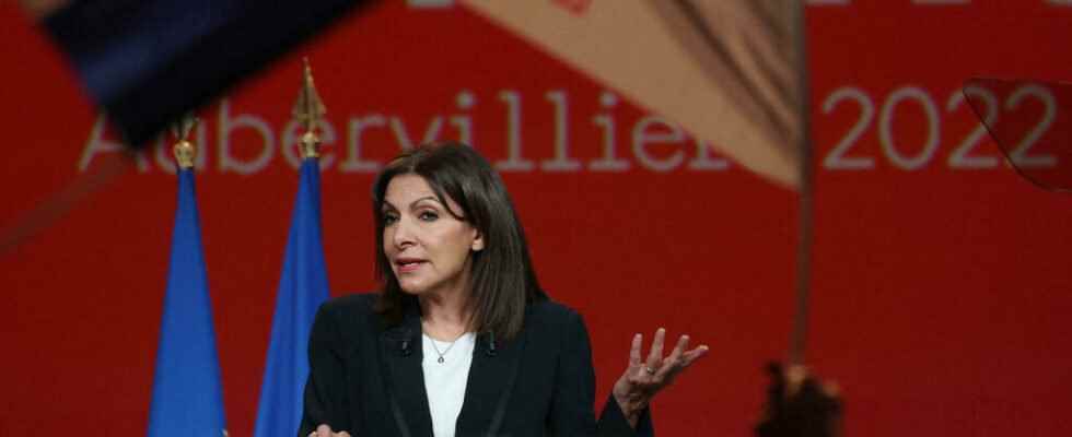Anne Hidalgo is trying to relaunch her campaign in Aubervilliers