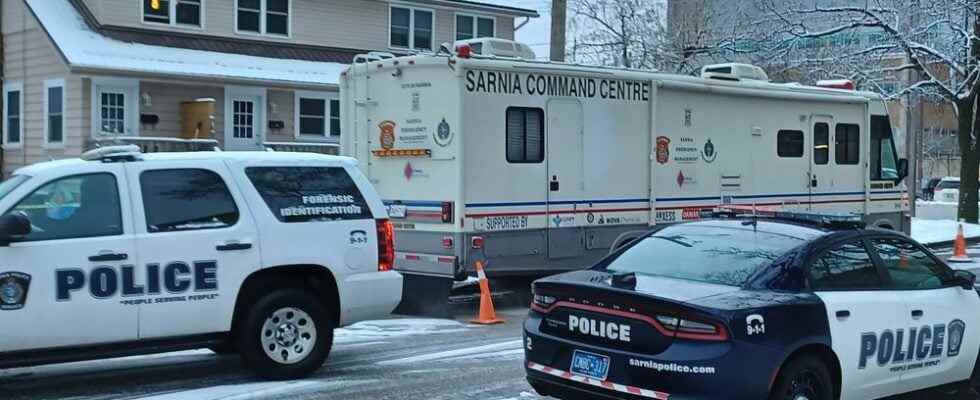 IDing second body found in Sarnia area amid homicide probe