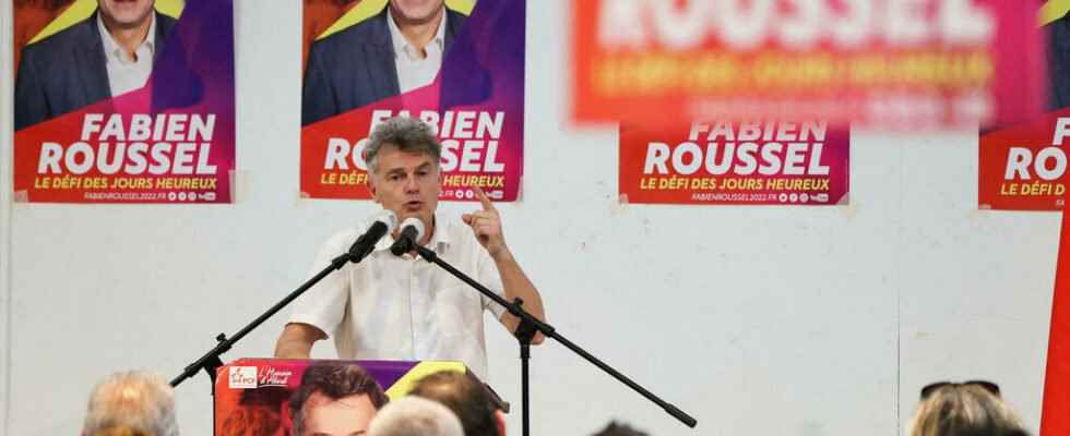 In Gennevilliers Fabien Roussel campaigns on the defense of workers