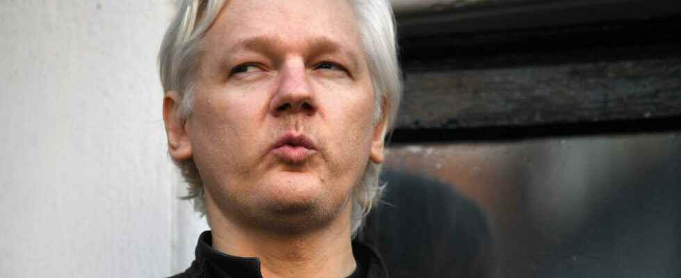 Julian Assange allowed to challenge his extradition to the UK