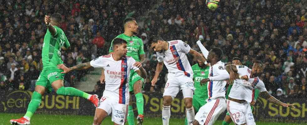 Lyon Saint Etienne TV channel schedules probable line ups Match info