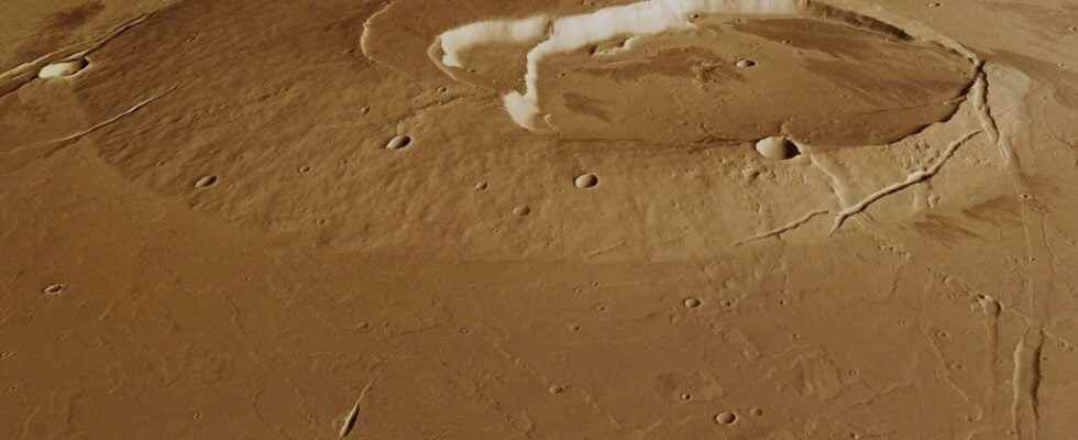 Mars reveals secrets of its past in these impressive images