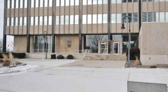Sarnia seeking new corporate services general manager