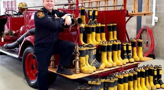 St Marys Fire Department donates 21 pairs of fire boots