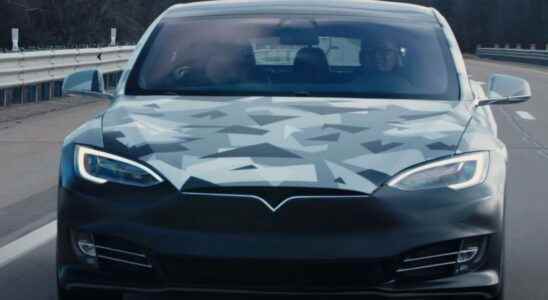 Tesla Model S covers 1210 km with new battery