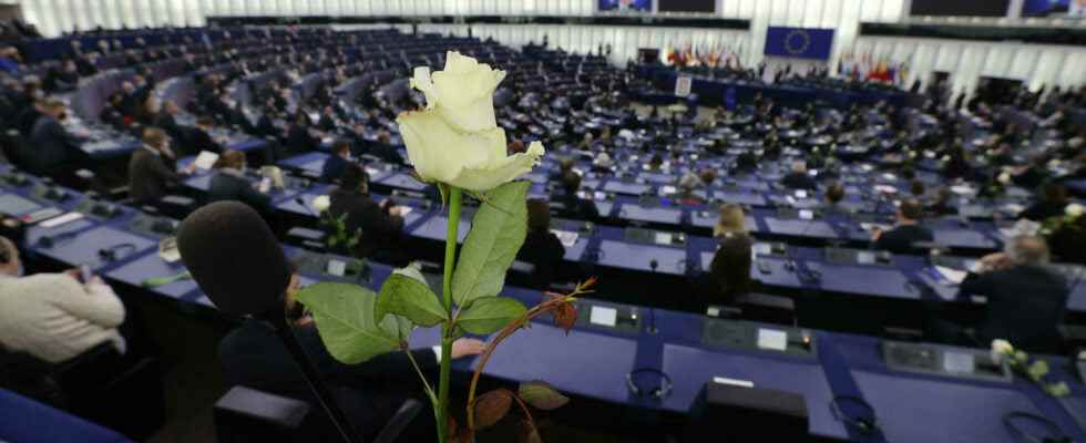 The European Parliament pays tribute to its late president and