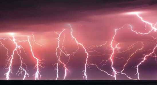 The origins of lightning revealed by a telescope