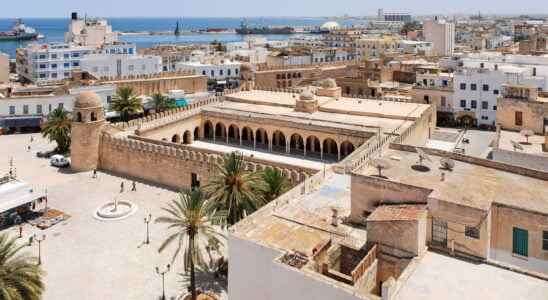 Travel to Tunisia curfew and postponement of public events info