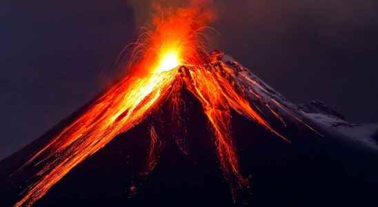 Volcano what is the difference between lava and magma