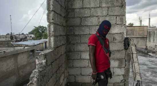 a maternity hospital must close in Haiti an armed gang