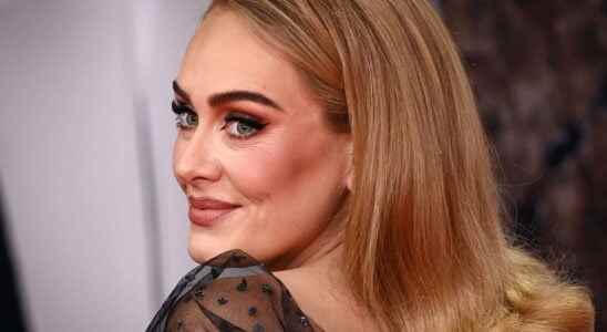 Adele looks stunning with her chic makeover at the 2022
