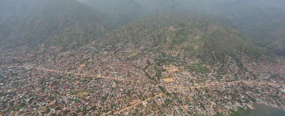 Burundian forces clash in South Kivu causing more than 80000