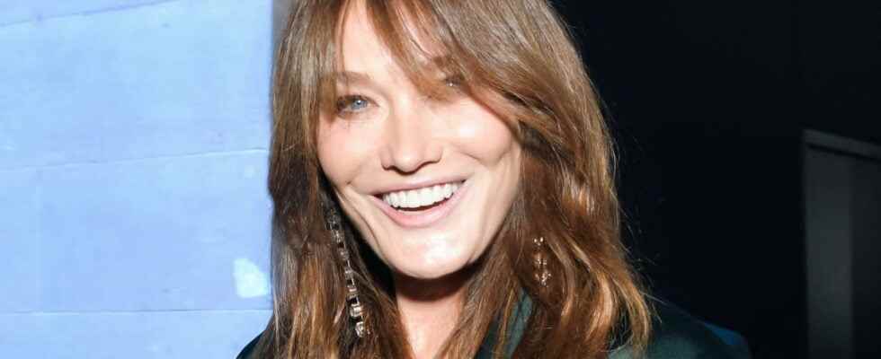 Carla Bruni in all authenticity she appears without makeup with