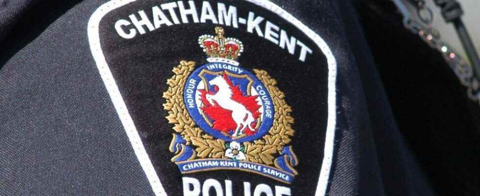 Chatham man accused of threatening store employees