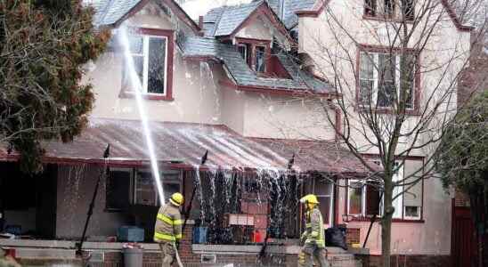 Cold weather slowing investigation into fatal fire in Wallaceburg evidence