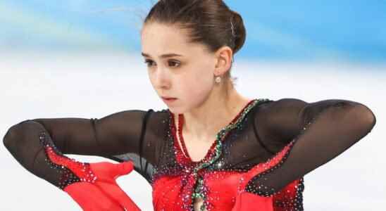 DIRECT Olympics 2022 Kamila Valieva cracks and finishes 4th the