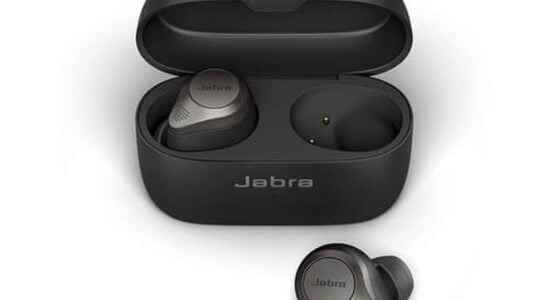 Good plan wireless headphones the Jabra Elite with charger on