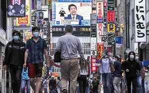 Japan service sector prices rise in January