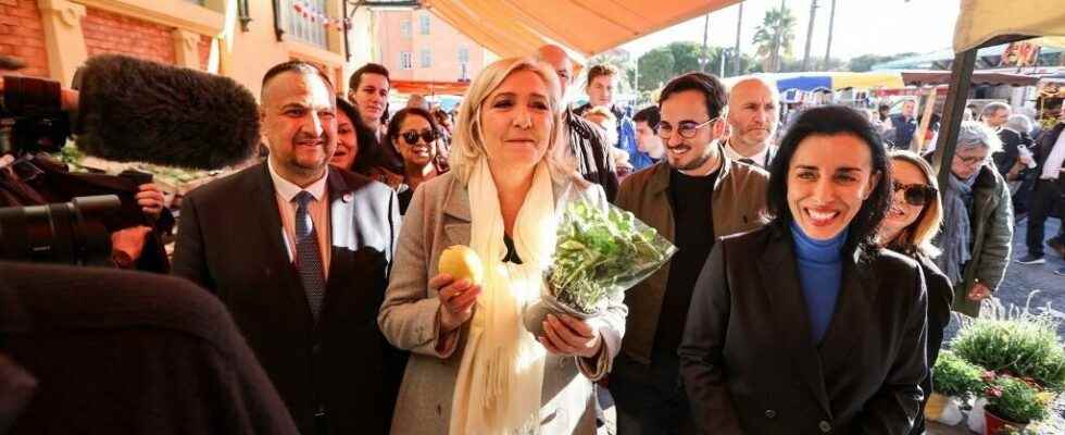 Marine Le Pen calls on abstainers to mobilize