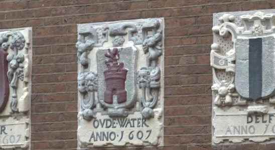Oudewater wants historic gable stones back from Amsterdam They dont