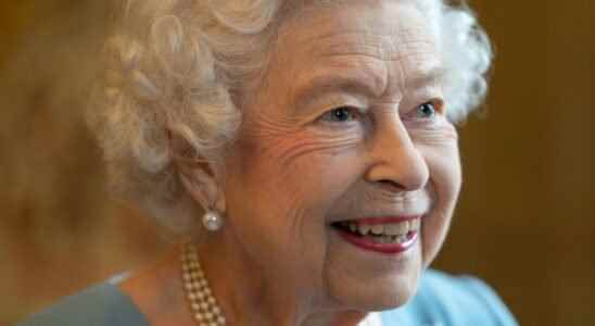 Queen Elizabeth II positive for Covid with mild symptoms