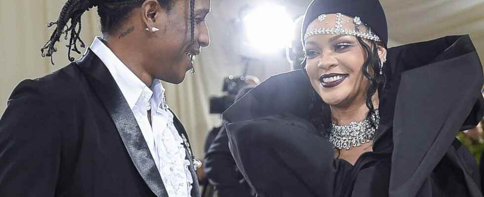 Rihanna pregnant a first secret baby with ASAP Rocky