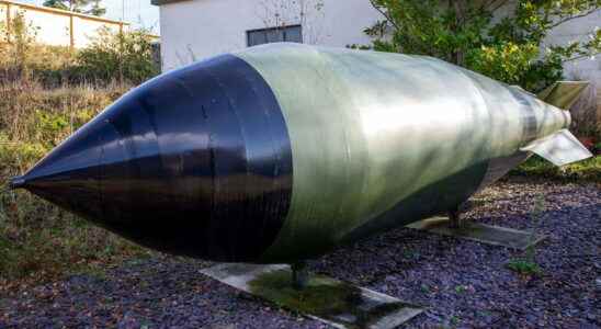 Russias arsenal which countries have atomic weapons