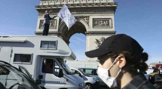 The freedom convoys wreak havoc on the Champs Elysees