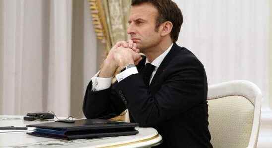 The long table marked the meeting between Putin and Macron