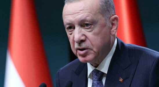 Turkish President Recep Tayyip Erdogan in Kyiv to meet Volodymyr