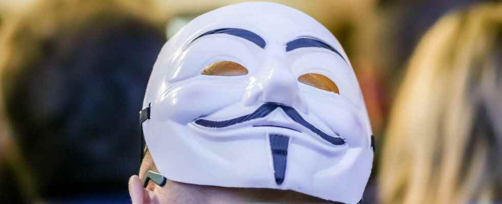 War in Ukraine Anonymous attack Russia