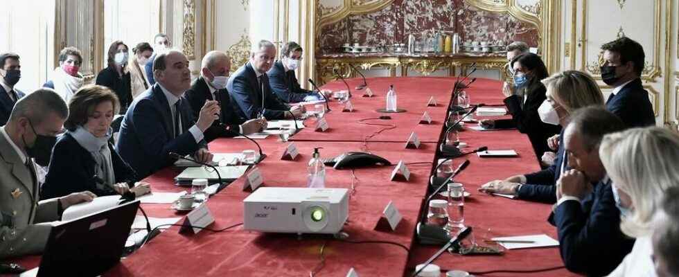 the candidates received at Matignon for a meeting on Ukraine