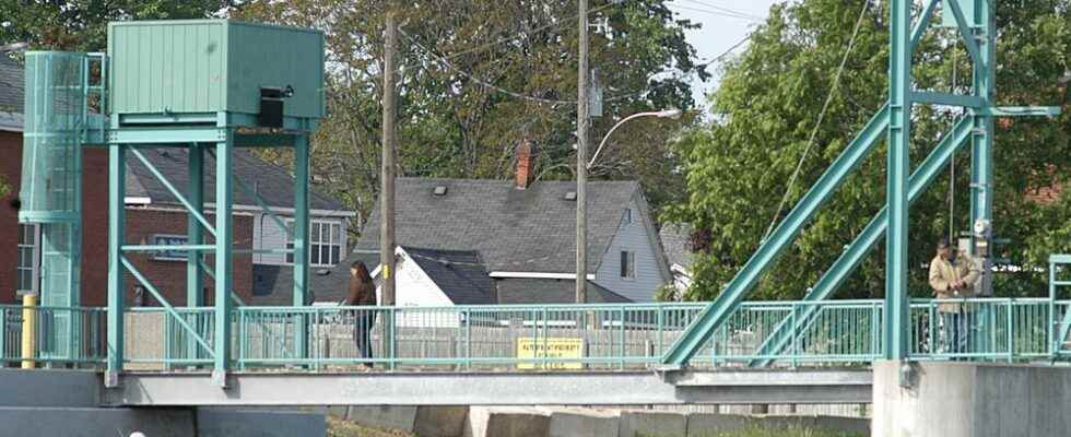 16 million plan would add 60 years to Wallaceburg walking bridge