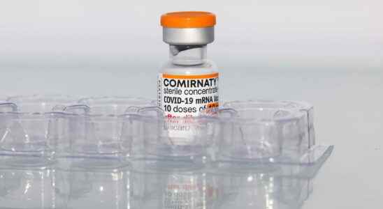4th dose Covid vaccine at 65 80 with Pfizer compulsory