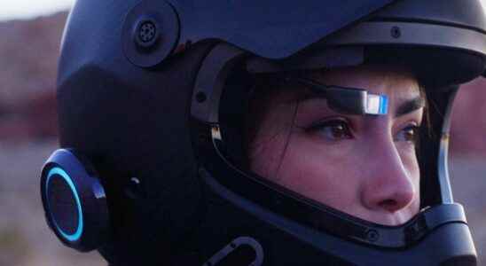 Augmented reality integrates into motorcycle helmets