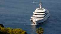 Billionaire Deripaskas luxury yacht anchored in Maldives oligarchs rush