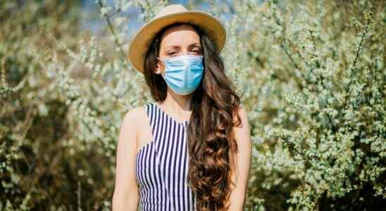 Can wearing a mask protect against pollen allergies