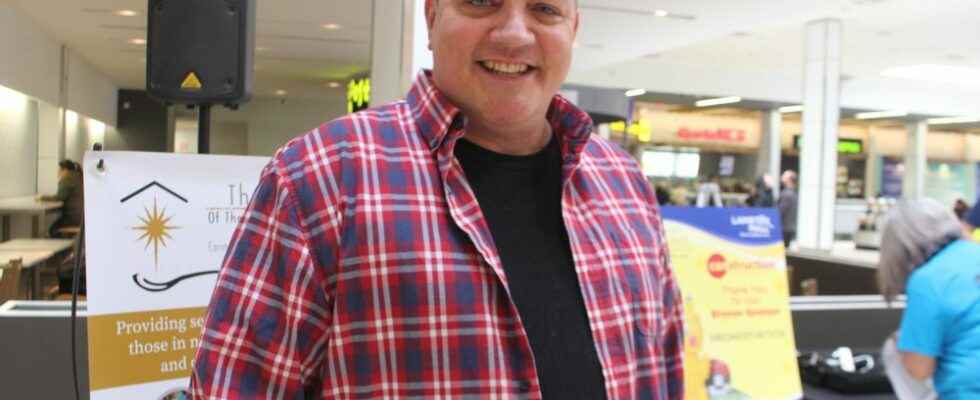 Canadian reno TV star helps judge Canstruction in Sarnia