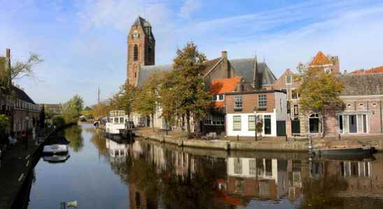 Carillon Grote Kerk Oudewater plays election songs residents can choose