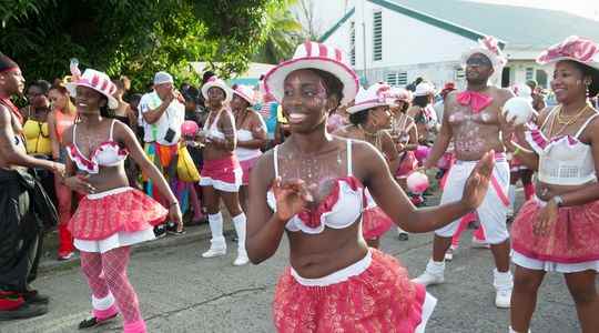Covid 19 in Martinique the carnival restarts the epidemic