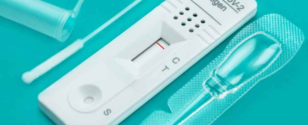 Covid isolation new rules contact case positive vaccinated